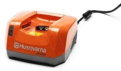 Husqvarna 520ihe3 Heggenschaar Actie 27 Husqvarna 520ihe3 Heggenschaar Actie -Husqvarna Winkel 966730601 1 Husqvarna20qc33020lader20bli20330watt202 1