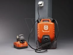 Husqvarna Qc330 Lader Bli Accu's 330watt 7 Husqvarna Qc330 Lader Bli Accu's 330watt -Husqvarna Winkel 966730601 3 Husqvarna20qc33020lader20bli20330watt