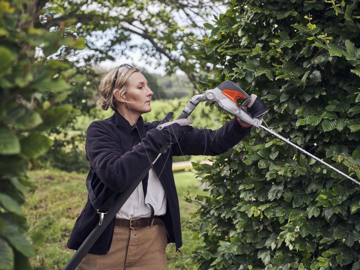 Husqvarna 520iht4 Telescoop Heggenschaar 3 Husqvarna 520iht4 Telescoop Heggenschaar - Afbeelding 2